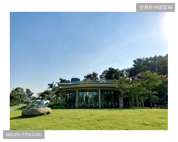 云端数据处理平台未能下沉至场馆本地,造成赛事期间高并发观众特征捕捉延迟及丢包风险 云端数据处理平台未能下沉至场馆本地,造成赛事期间高并发观众特征捕捉延迟及丢包风险